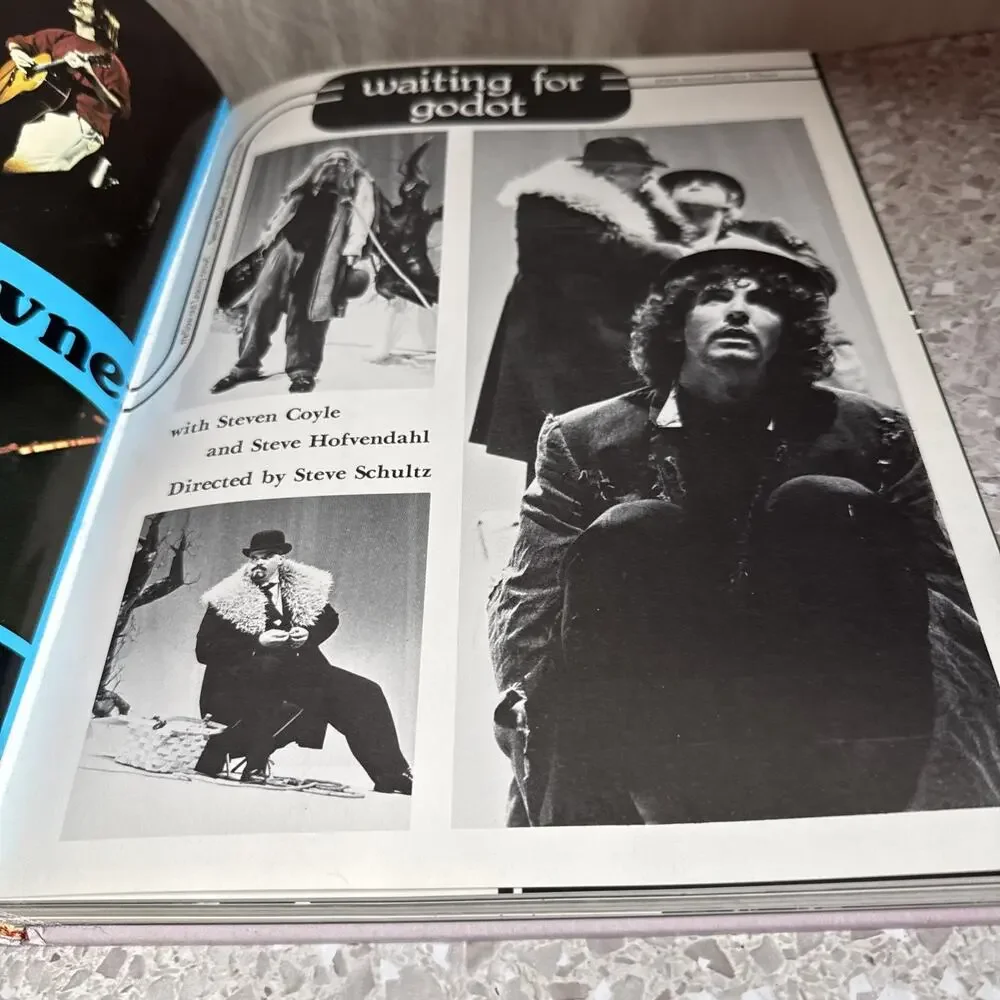 University of Santa Clara 1977 Yearbook. HC, Illustrated